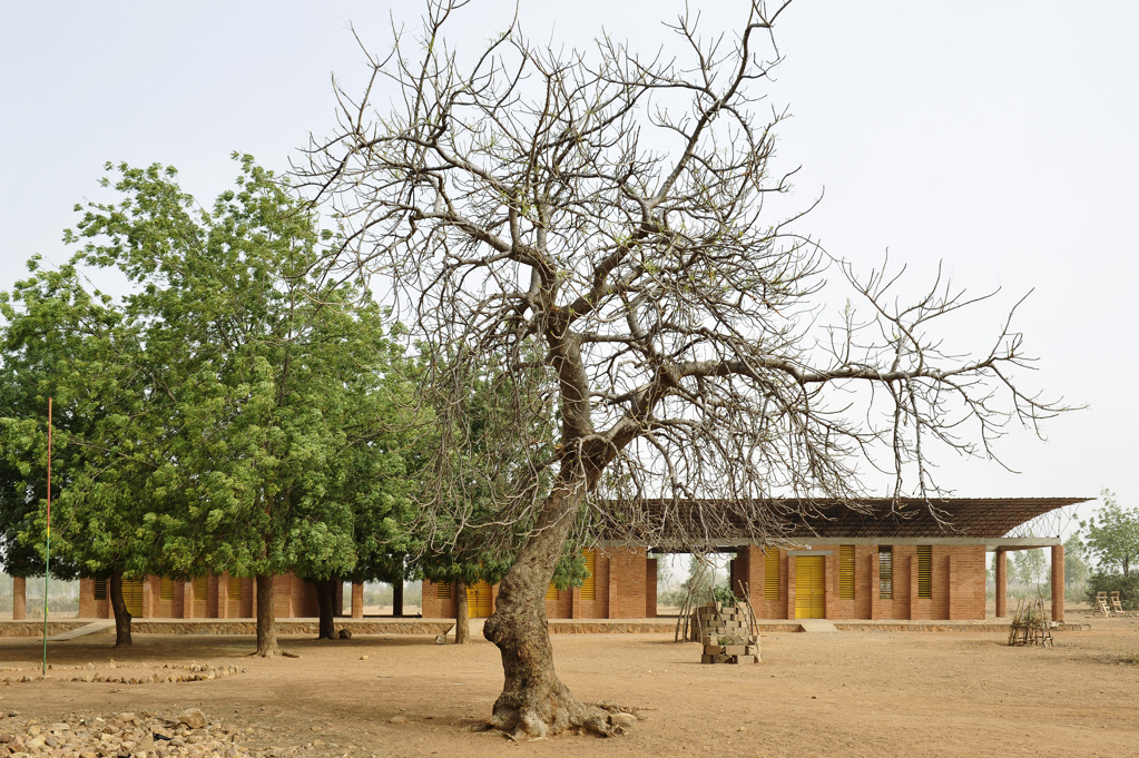 Gando Primary School, 2001