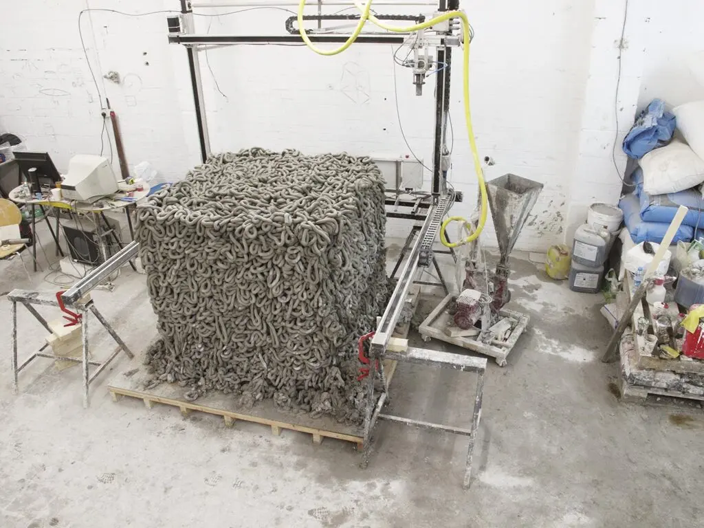Concrete printer created for Anish Kapoor, 2007